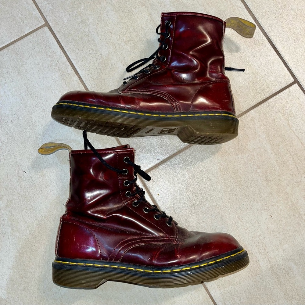 Dr. Martens Burgundy Vegan 1460 Boots - Size 8L/7M